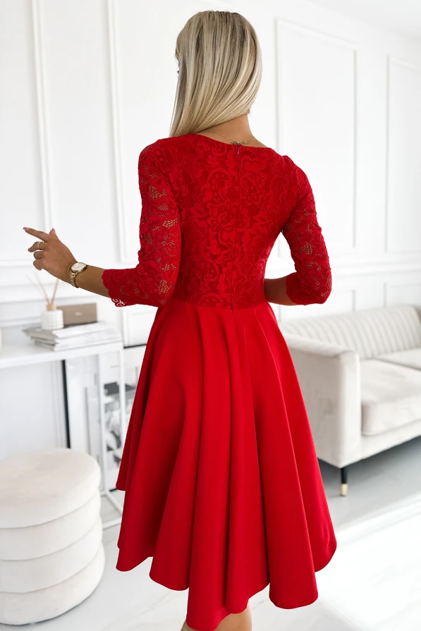 210-16 NICOLLE - šaty s krajkovým výstřihem a delšími zády - červené