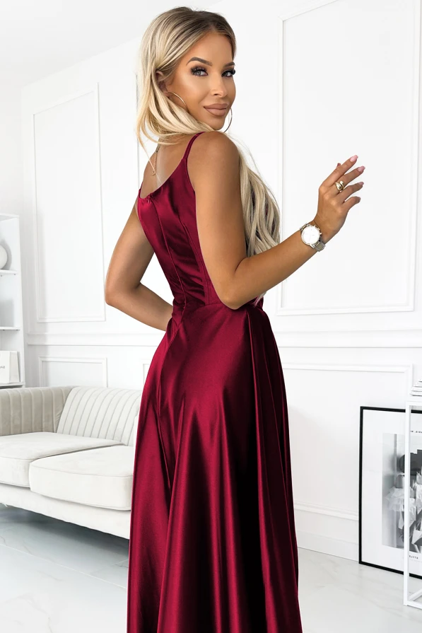 299-13 CHIARA elegantní saténové maxi šaty na ramínka - Vínová barva