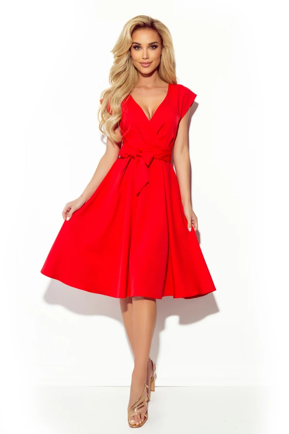 348-4 SCARLETT - rozšířené šaty s výstřihem - Červené
