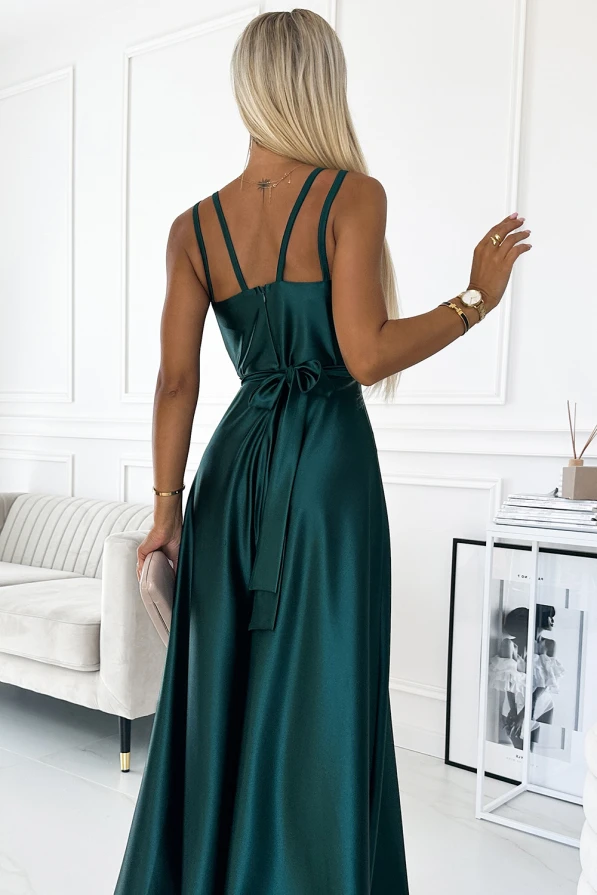 498-3 Dlouhé saténové šaty s výstřihem a dvojitými ramínky - zelené