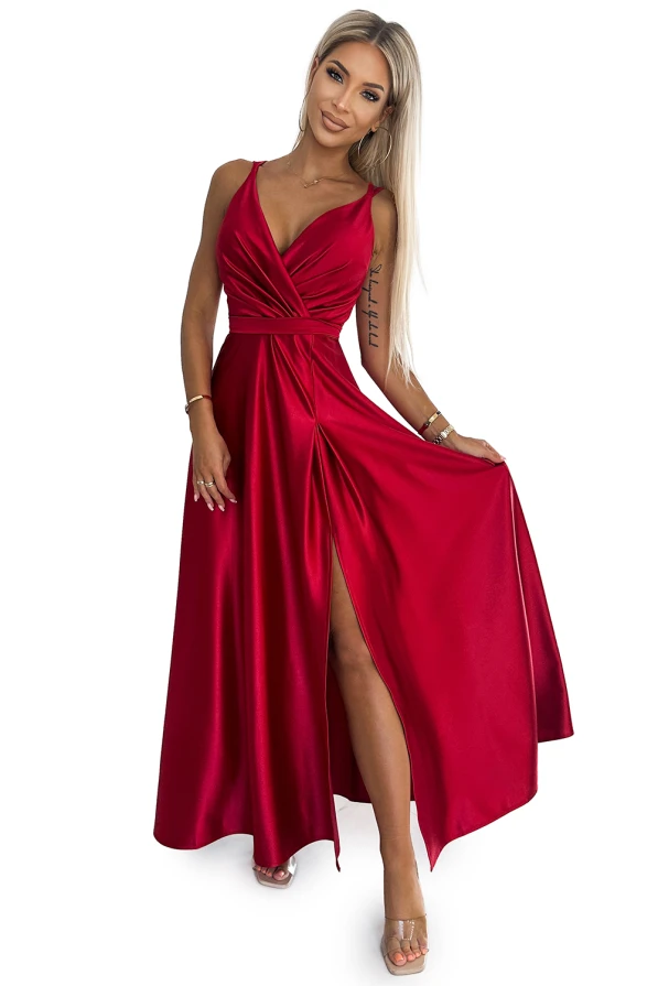 498-4 Dlouhé saténové šaty s výstřihem a dvojitými ramínky - červené