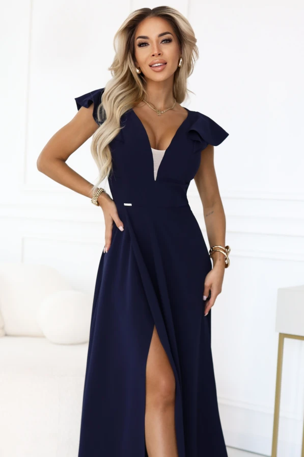 Granatowa sukienka maxi Numoco na modelce, elegancki fason z dekoltem V i rozcięciem, damska sukienka wieczorowa made in Poland.
